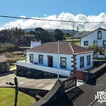 Casa Da Hortensia Roxa By Ponta Negra Azores * Praia da Vitoria
