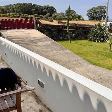 Casa Da Hortensia Roxa By Ponta Negra Azores بيت للعطل Praia da Vitória
