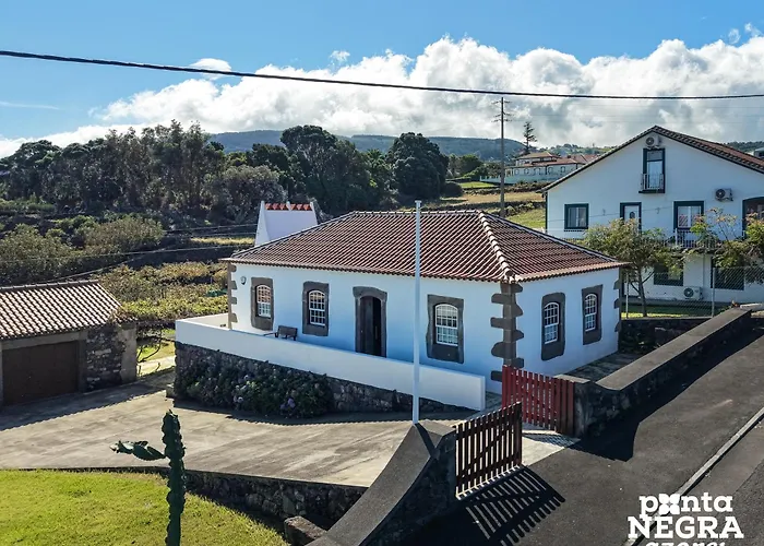Casa Da Hortensia Roxa By Ponta Negra Azores * Praia da Vitória